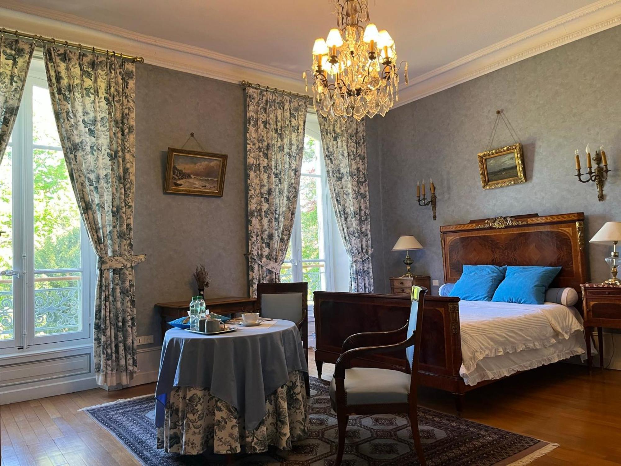 Demeure Des Payratons Bed & Breakfast Saint-Gerand-le-Puy Exterior photo