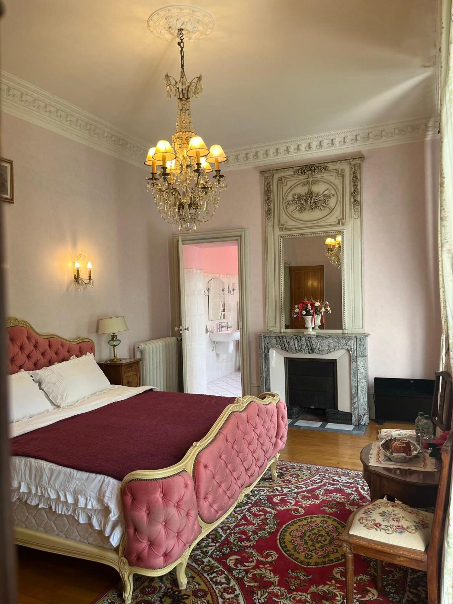 Demeure Des Payratons Bed & Breakfast Saint-Gerand-le-Puy Exterior photo